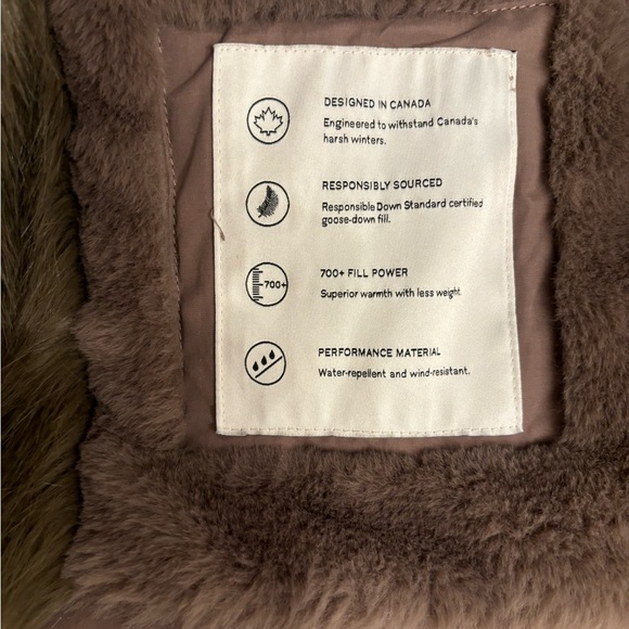 Aritzia Mont Blanc Parka - Picture 8 of 8